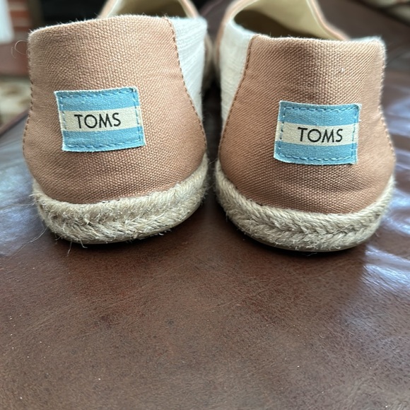 TOMS Women’s Espadrille Slip-On - Sz 9 - Picture 3 of 5